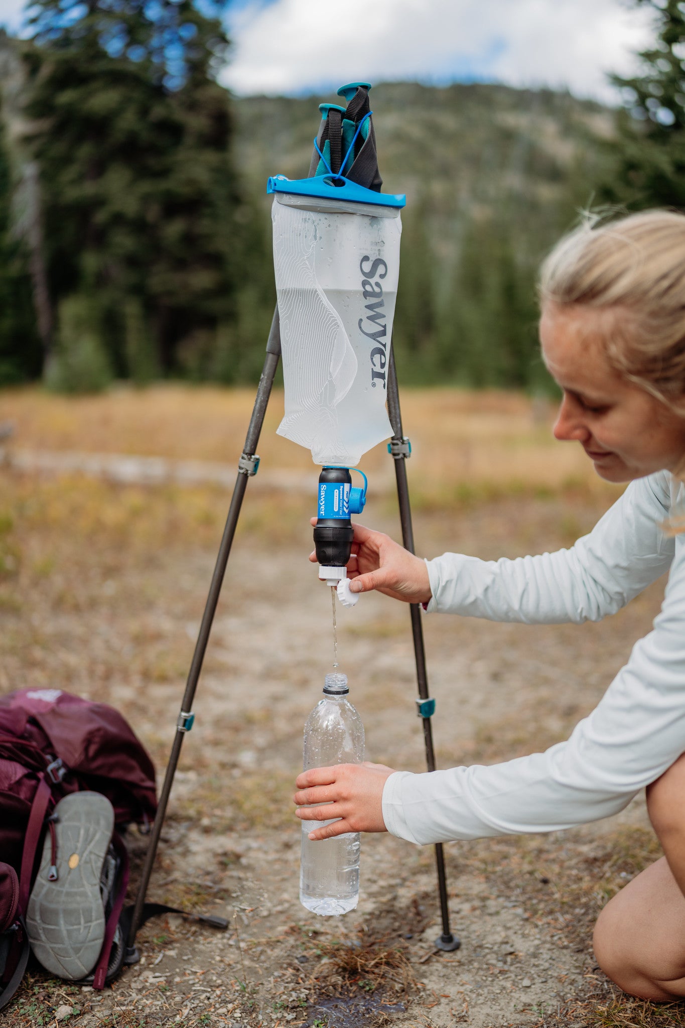 Sawyer Squeeze Water Filtration System with Cnoc Premium 2 Liter Bladder