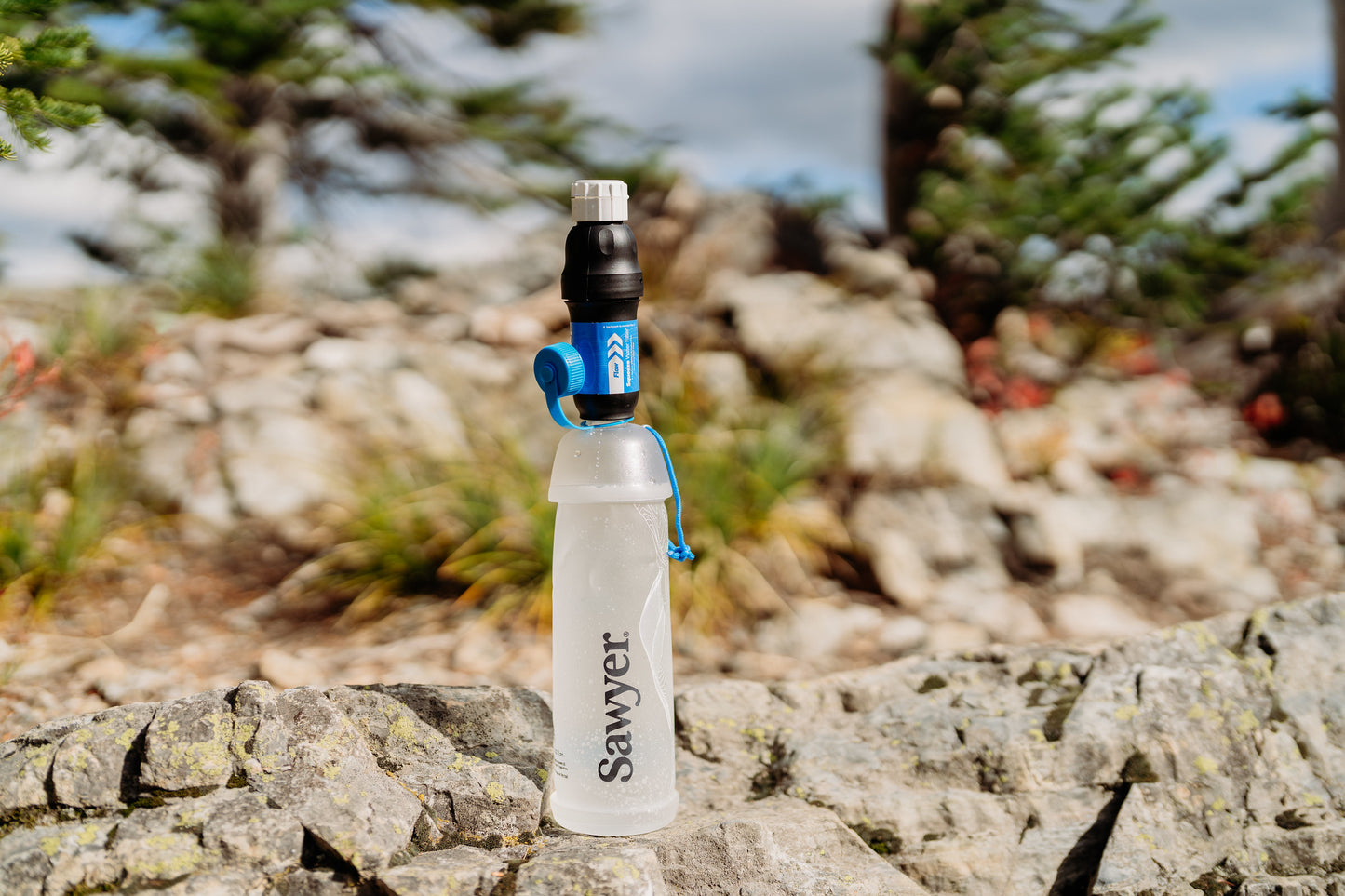 Sawyer Squeeze Water Filtration System with Cnoc Premium 1 Liter Bottle