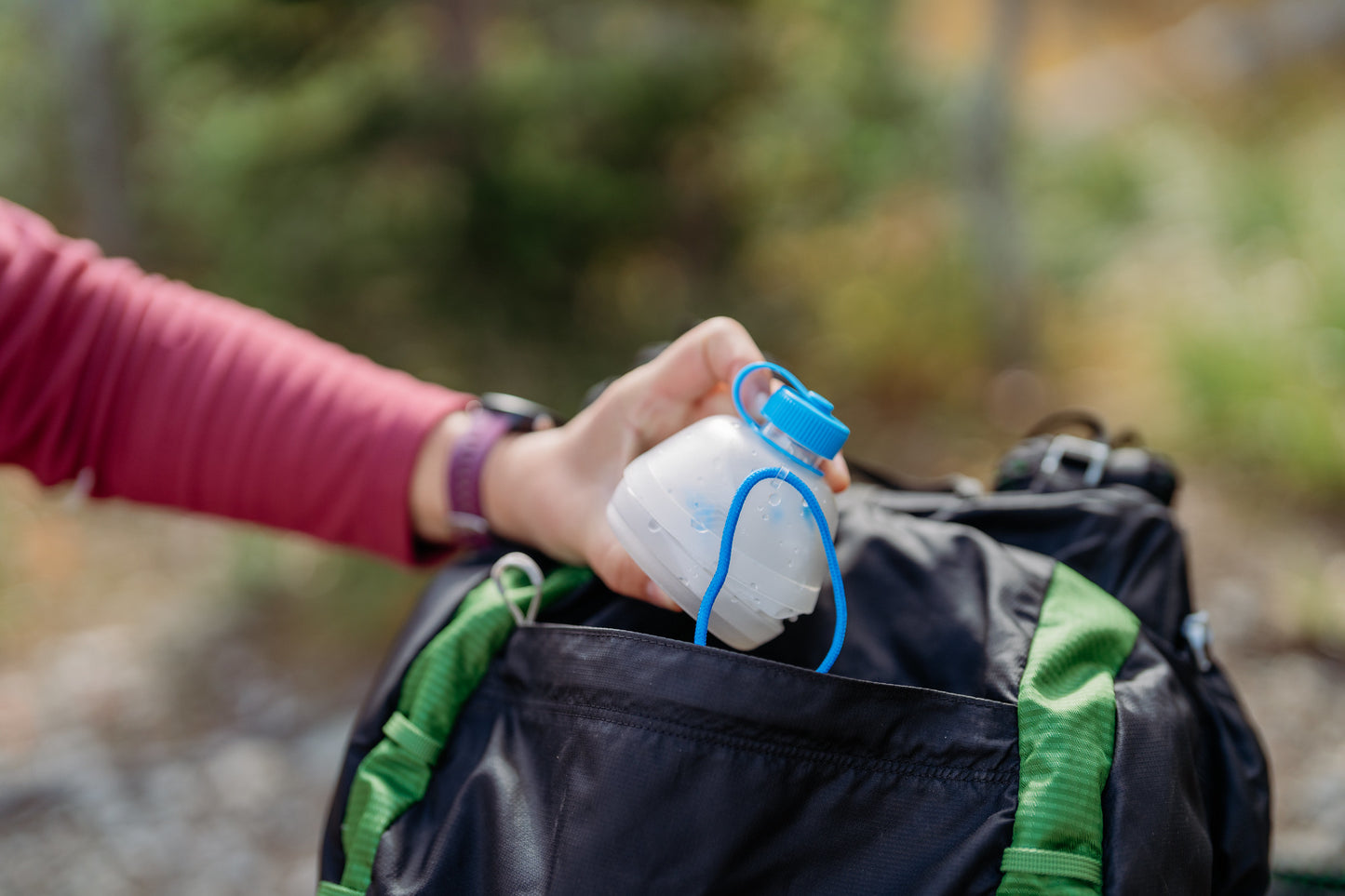 Sawyer Squeeze Water Filtration System with Cnoc Premium 1 Liter Bottle