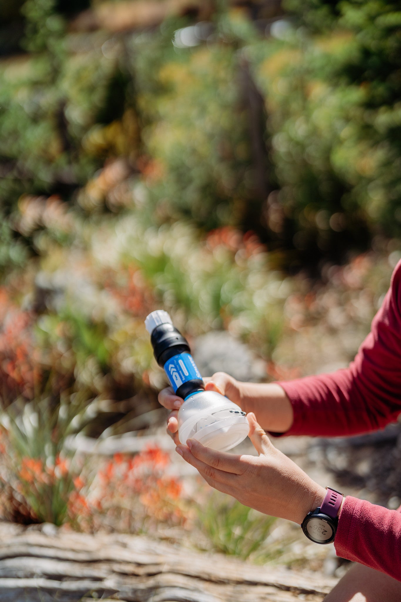 Sawyer Squeeze Water Filtration System with Cnoc Premium 1 Liter Bottle